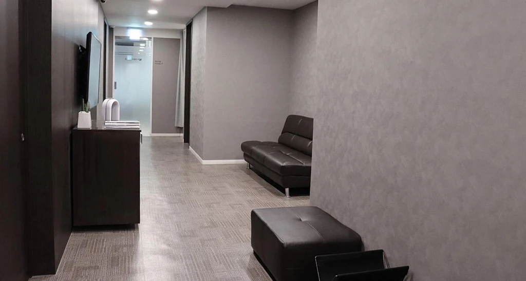 empty image