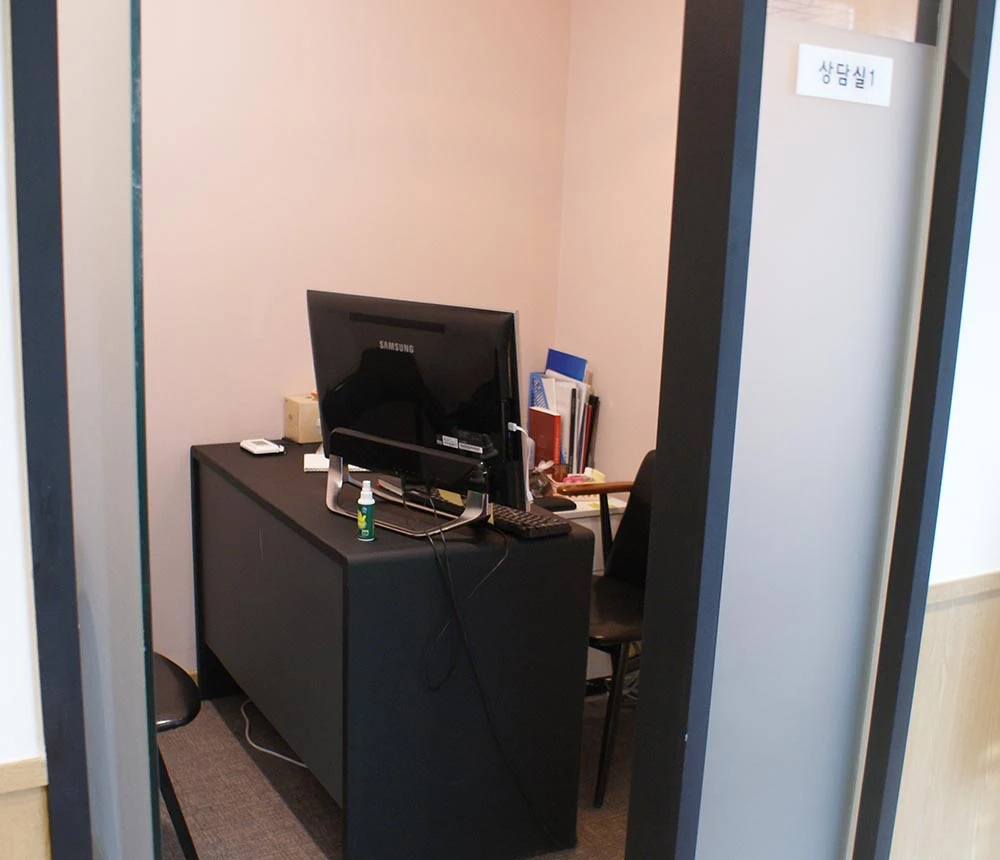 empty image