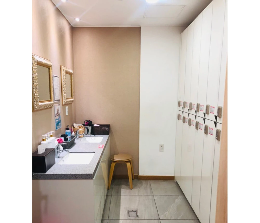 empty image