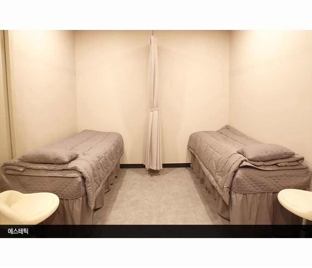 empty image