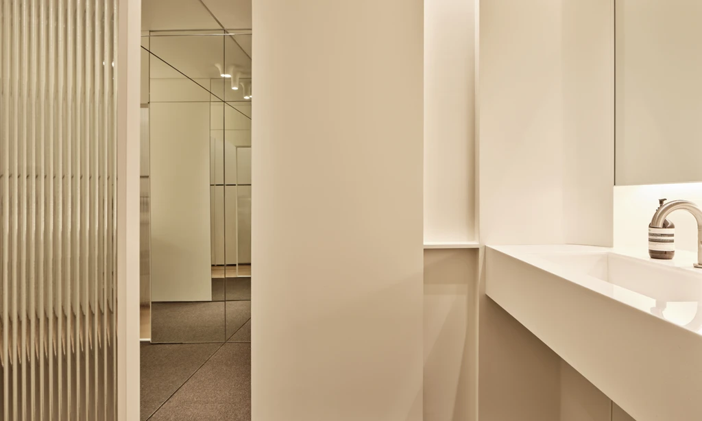 empty image