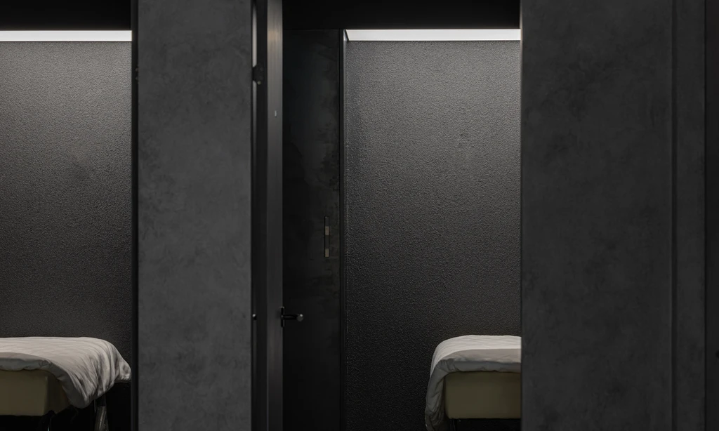 empty image