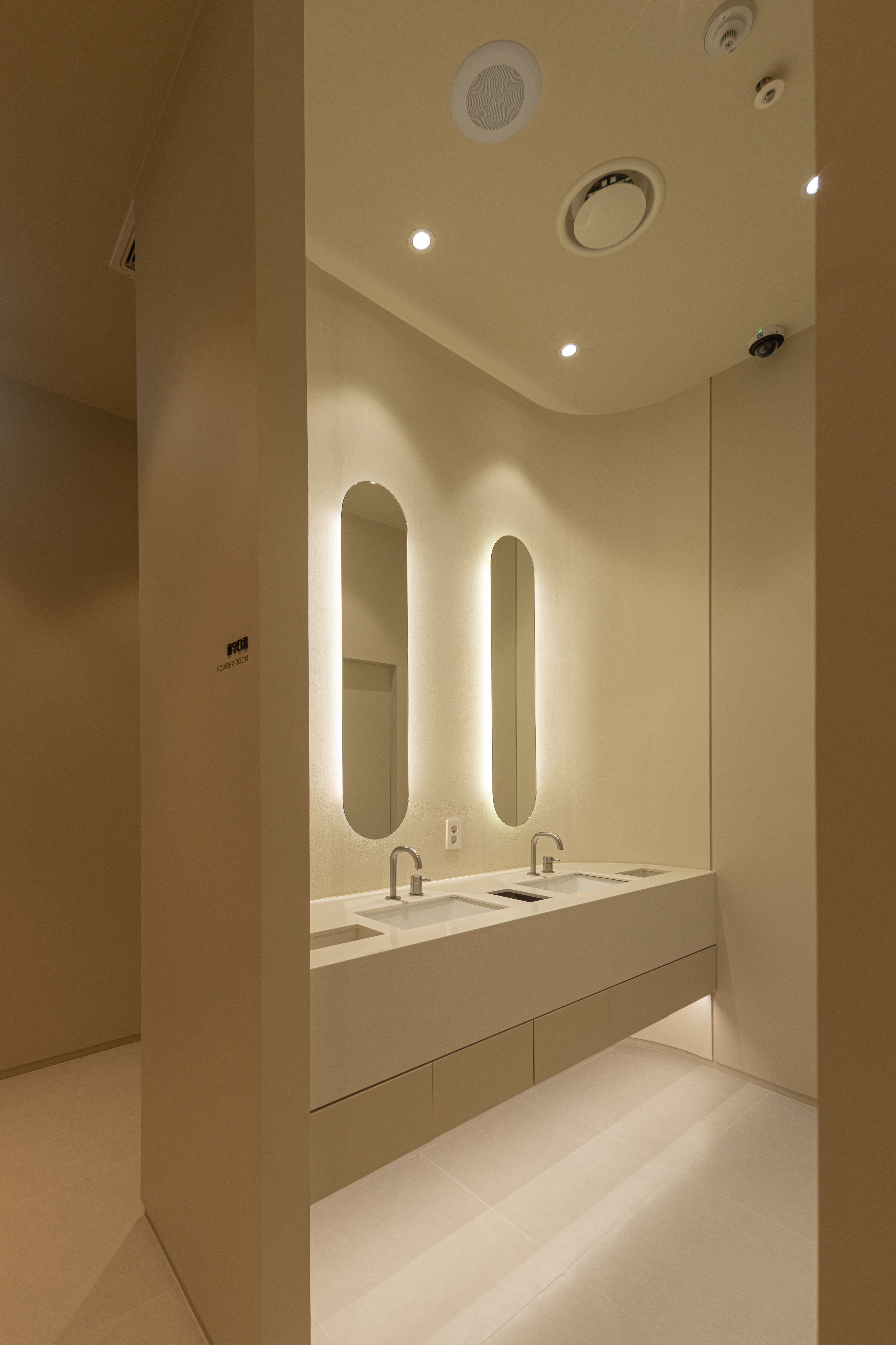 empty image
